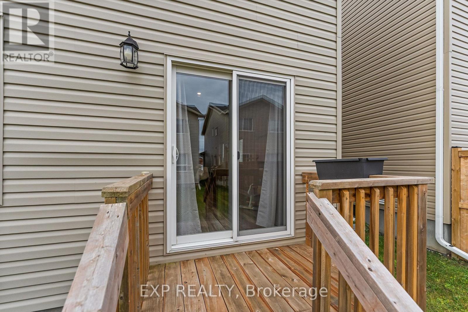 76 Vimy Ridge Crescent Property Photo 33