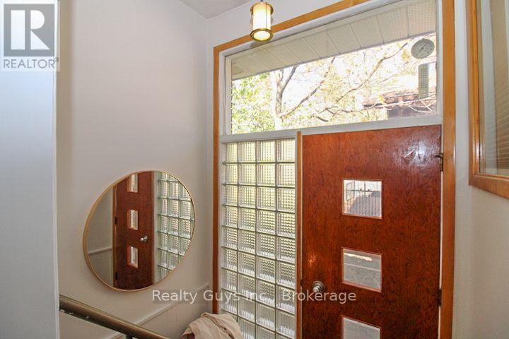 734 Sherbrooke Street Property Photo 9