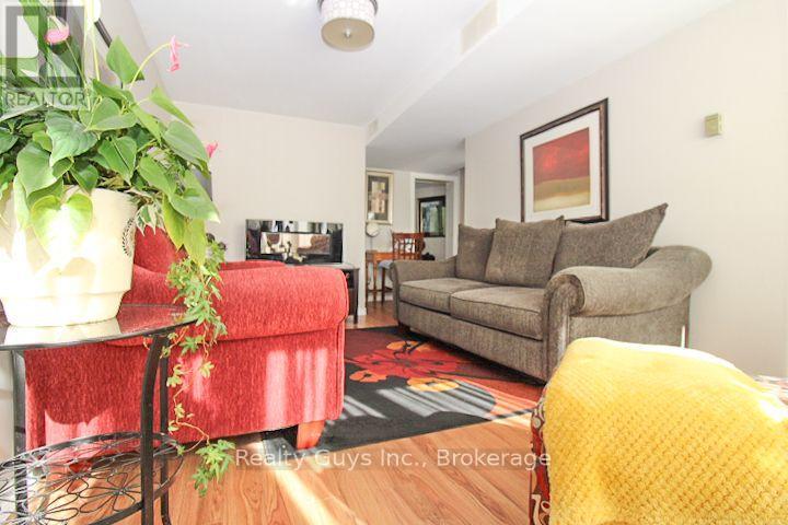 734 Sherbrooke Street Property Photo 47