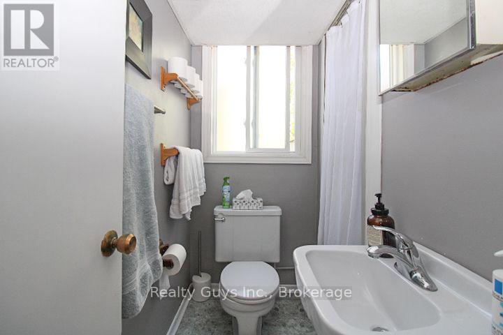 734 Sherbrooke Street Property Photo 50