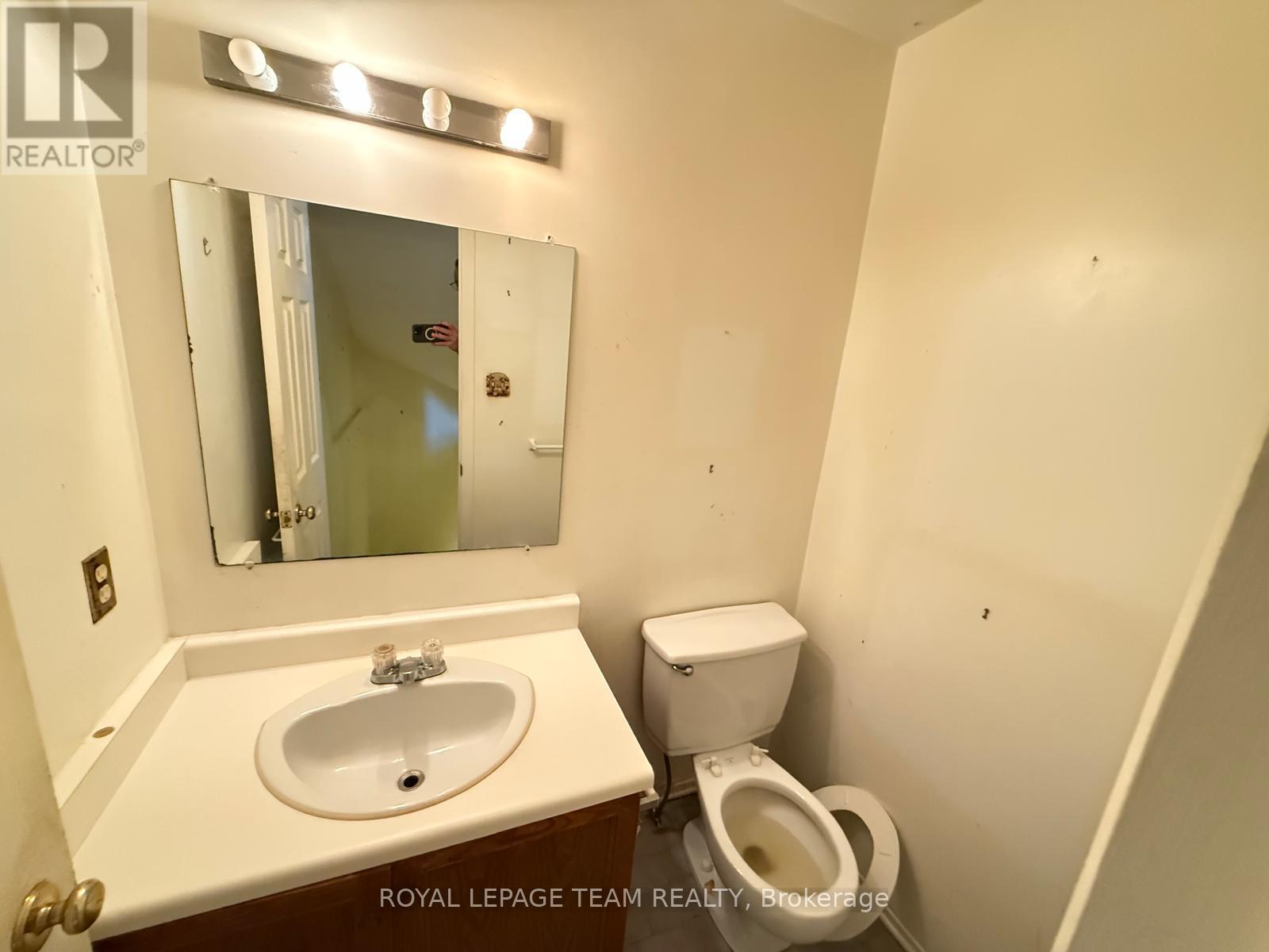 86 Hummingbird Crescent Property Photo 13