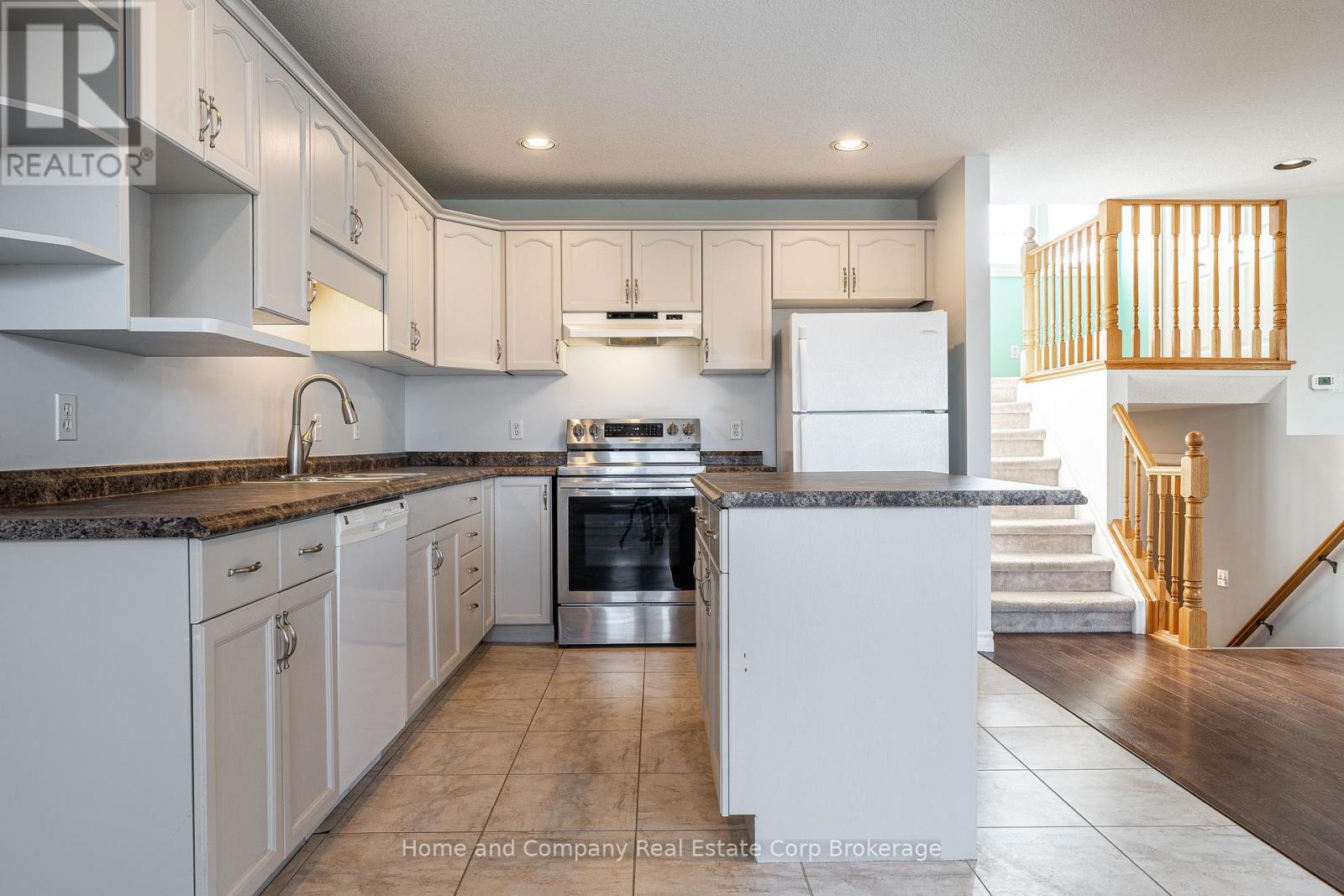 82 Walsh Crescent Property Photo 12