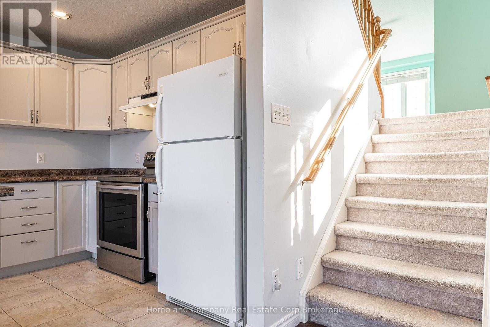 82 Walsh Crescent Property Photo 15