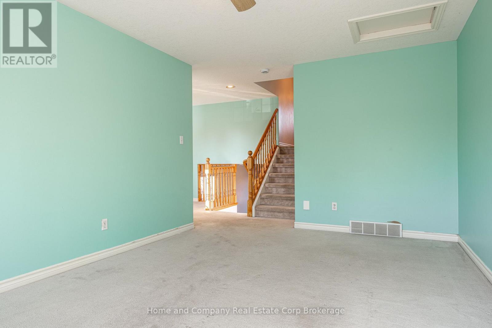 82 Walsh Crescent Property Photo 18