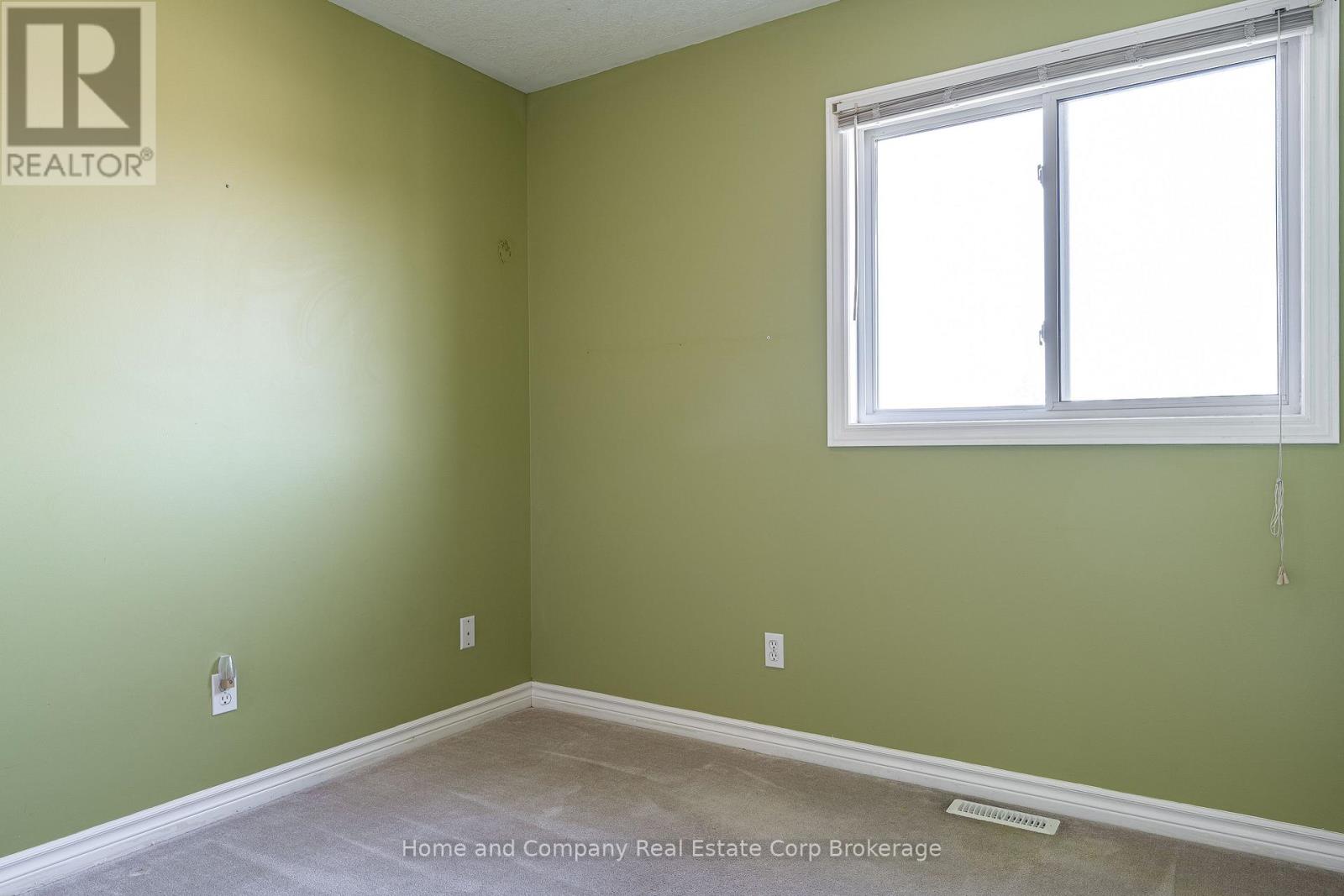 82 Walsh Crescent Property Photo 21