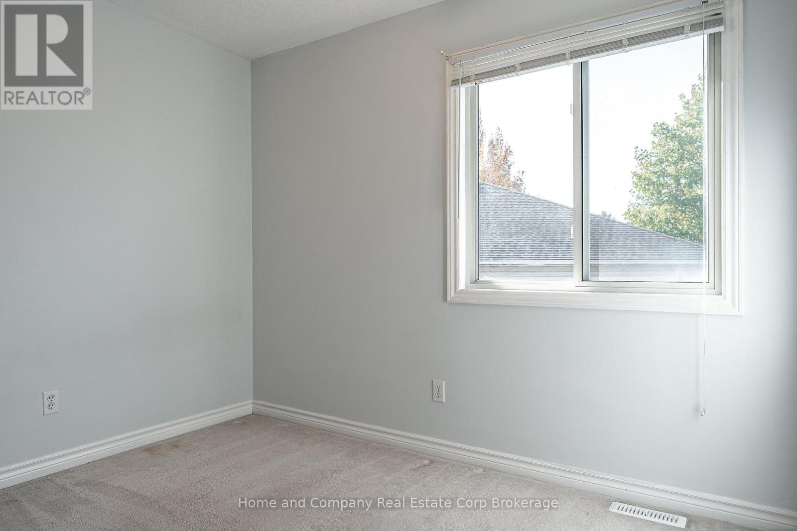 82 Walsh Crescent Property Photo 22