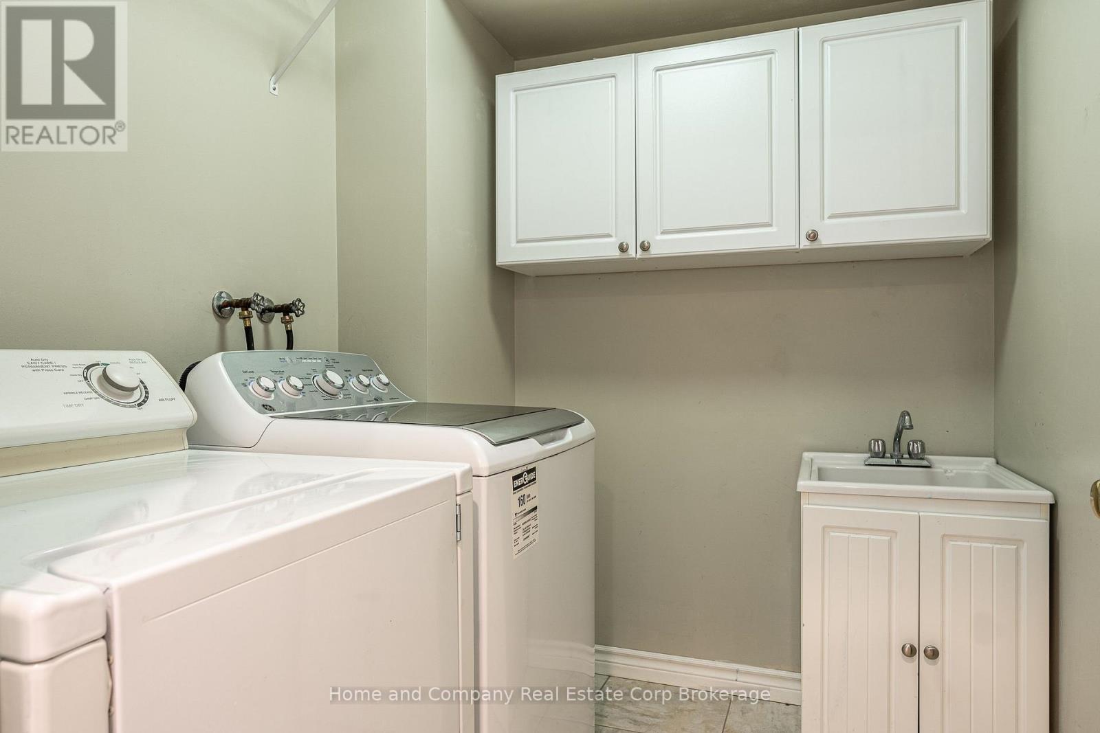 82 Walsh Crescent Property Photo 24