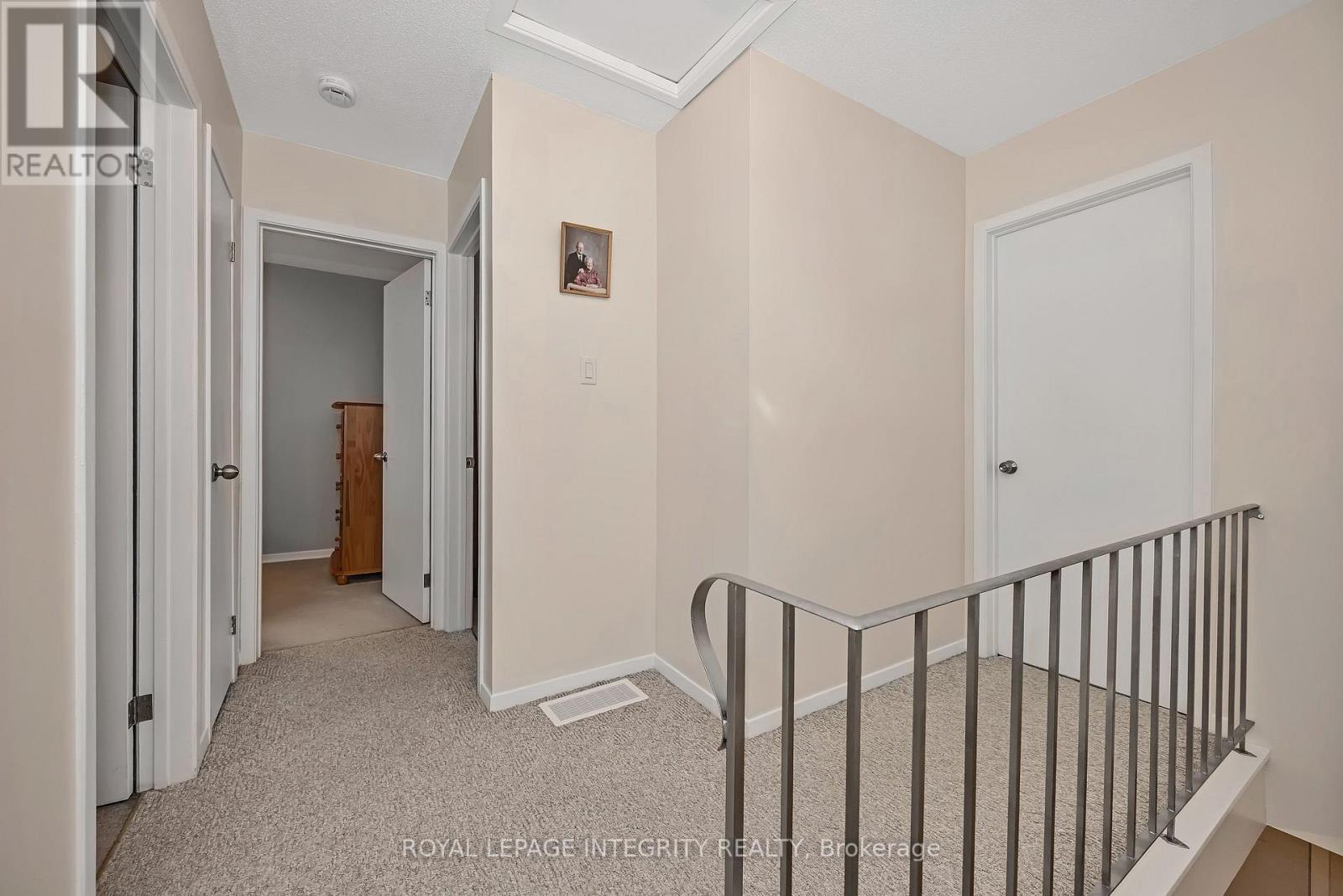 262 Edward Street S Property Photo 18