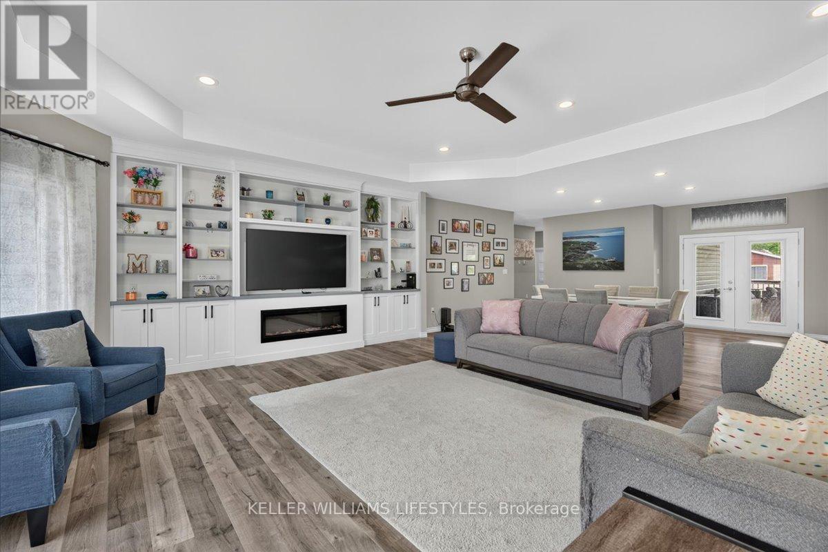 3167 Broadway Street Property Photo 8