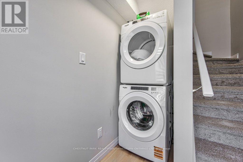 B11 - 410 Northfield Drive Property Photo 15