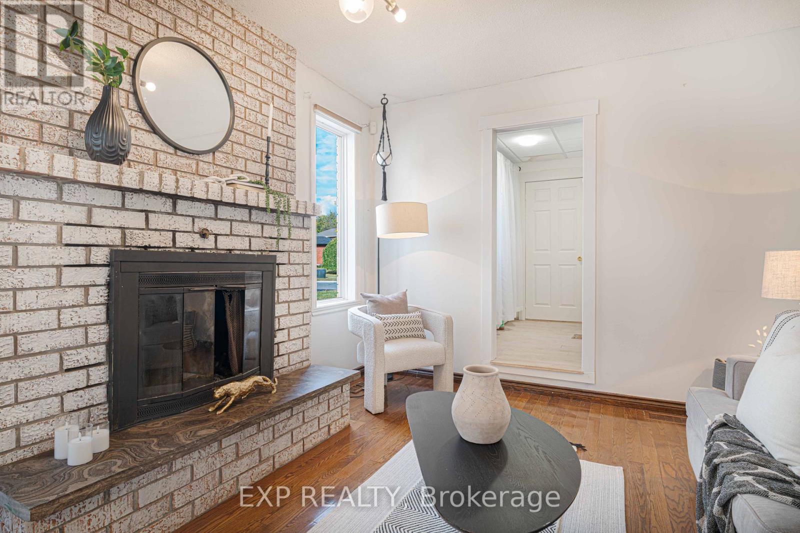 1950 Mapleridge Drive Property Photo 21