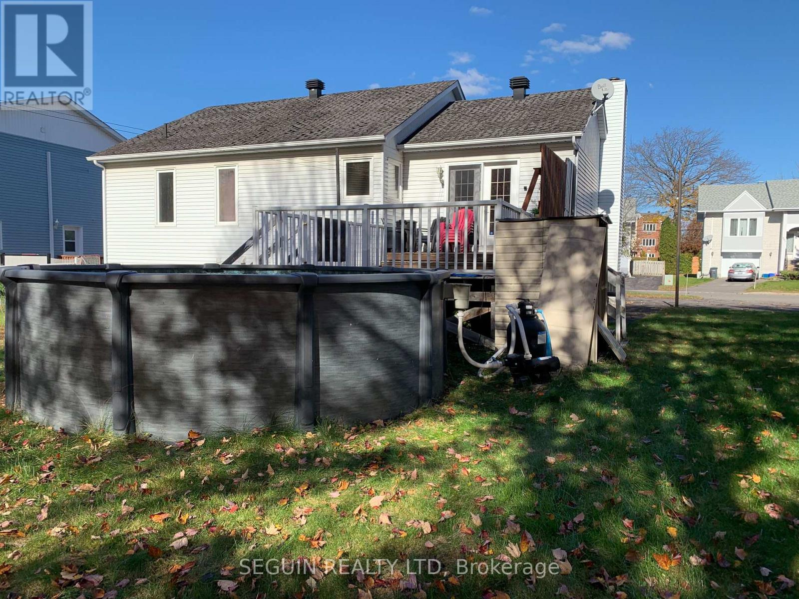 650 Berthiaume Street Property Photo 3