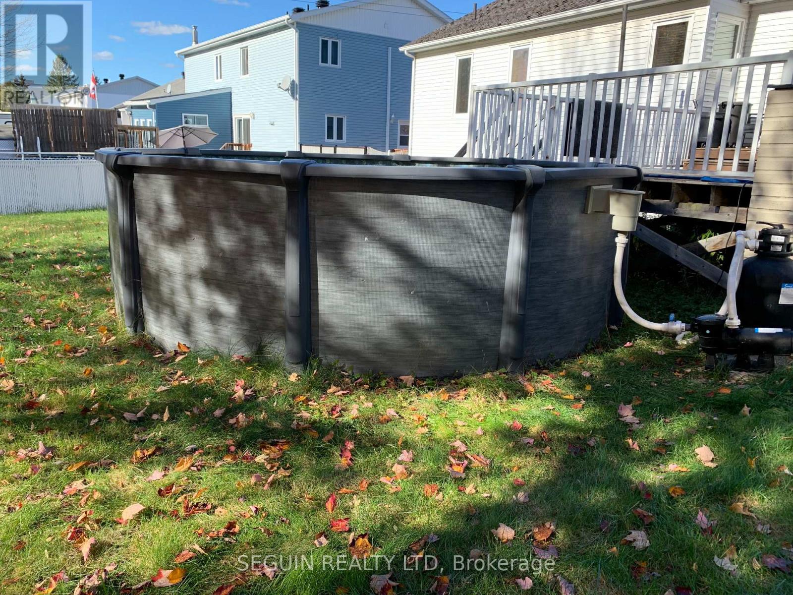 650 Berthiaume Street Property Photo 4