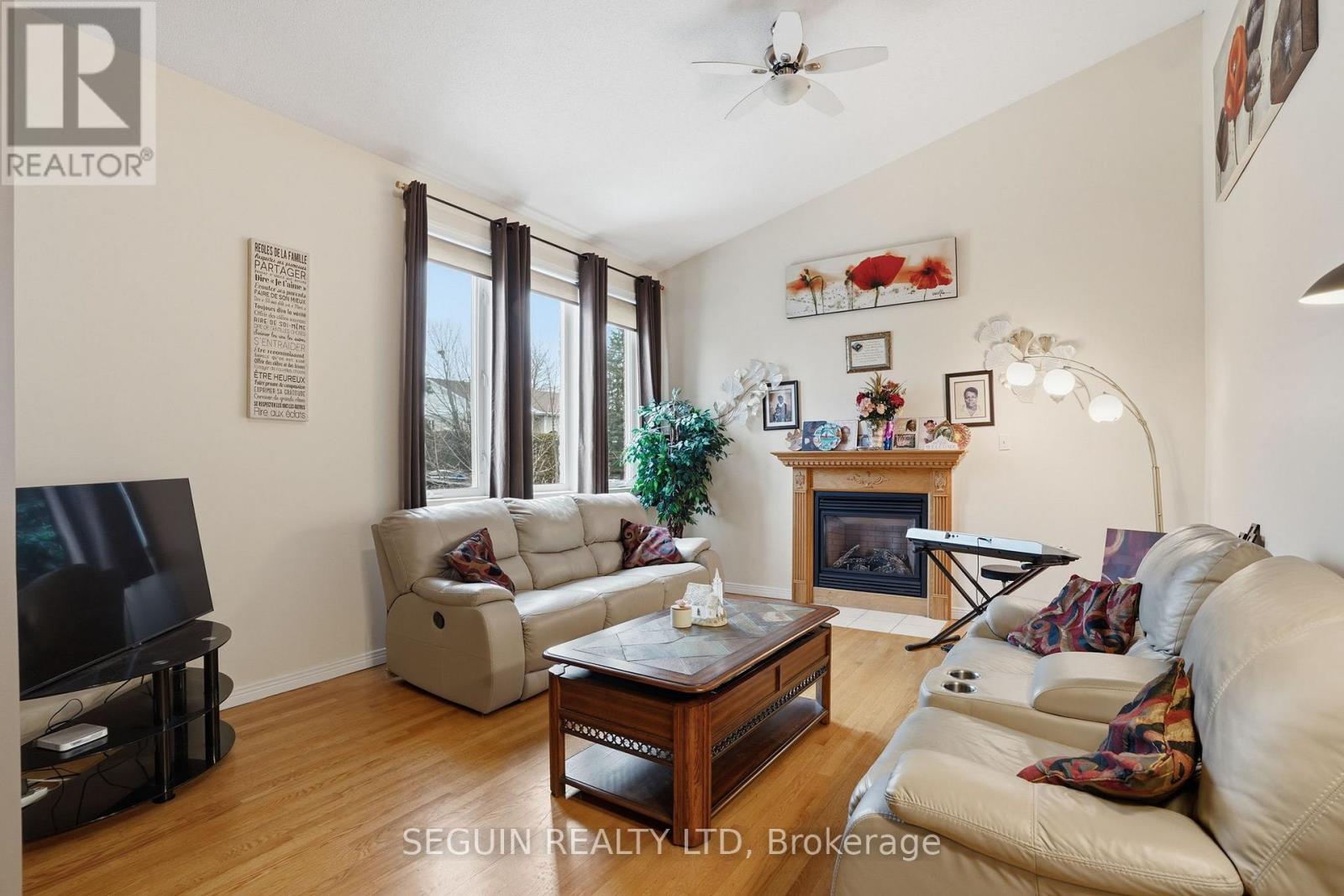 650 Berthiaume Street Property Photo 7