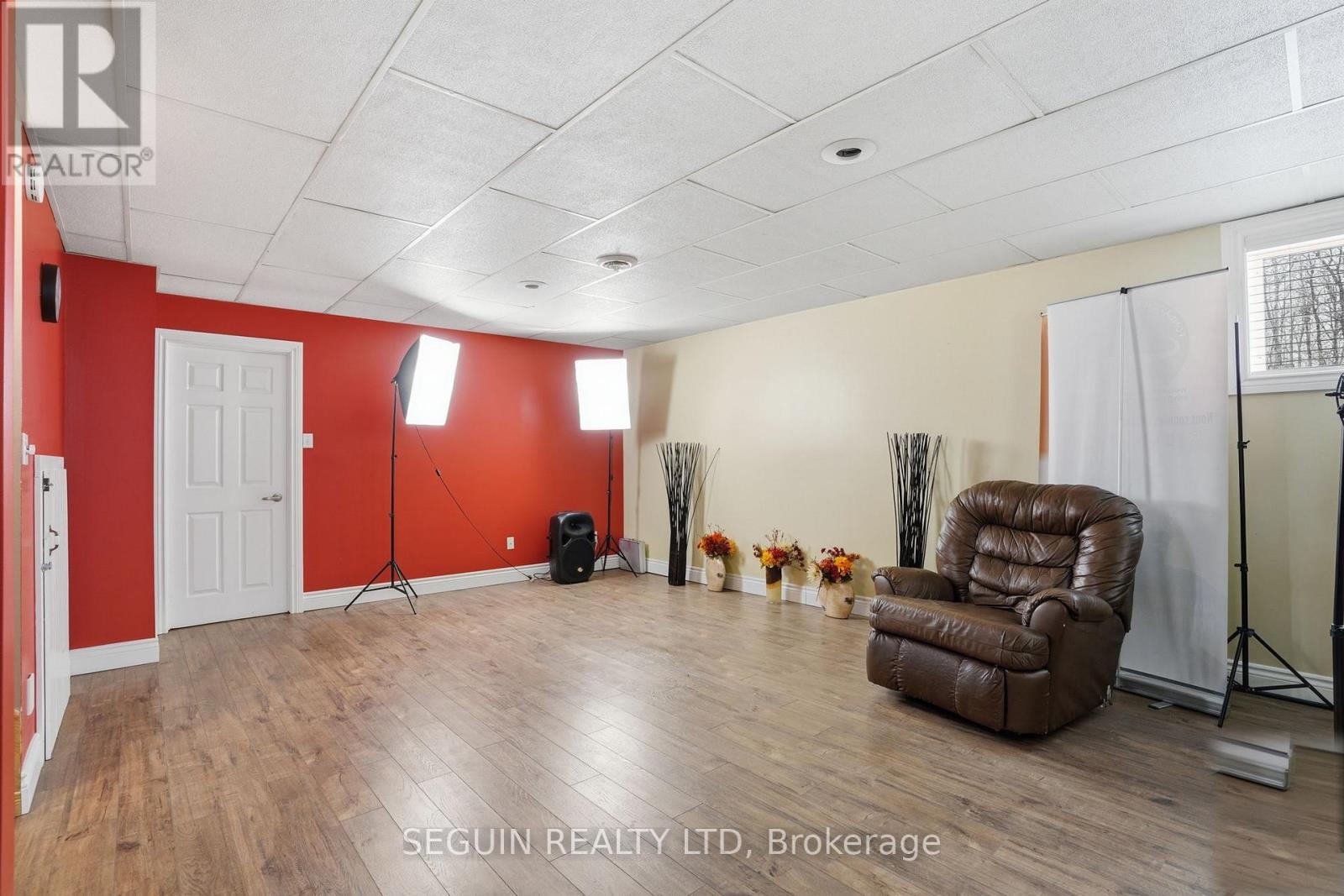 650 Berthiaume Street Property Photo 27