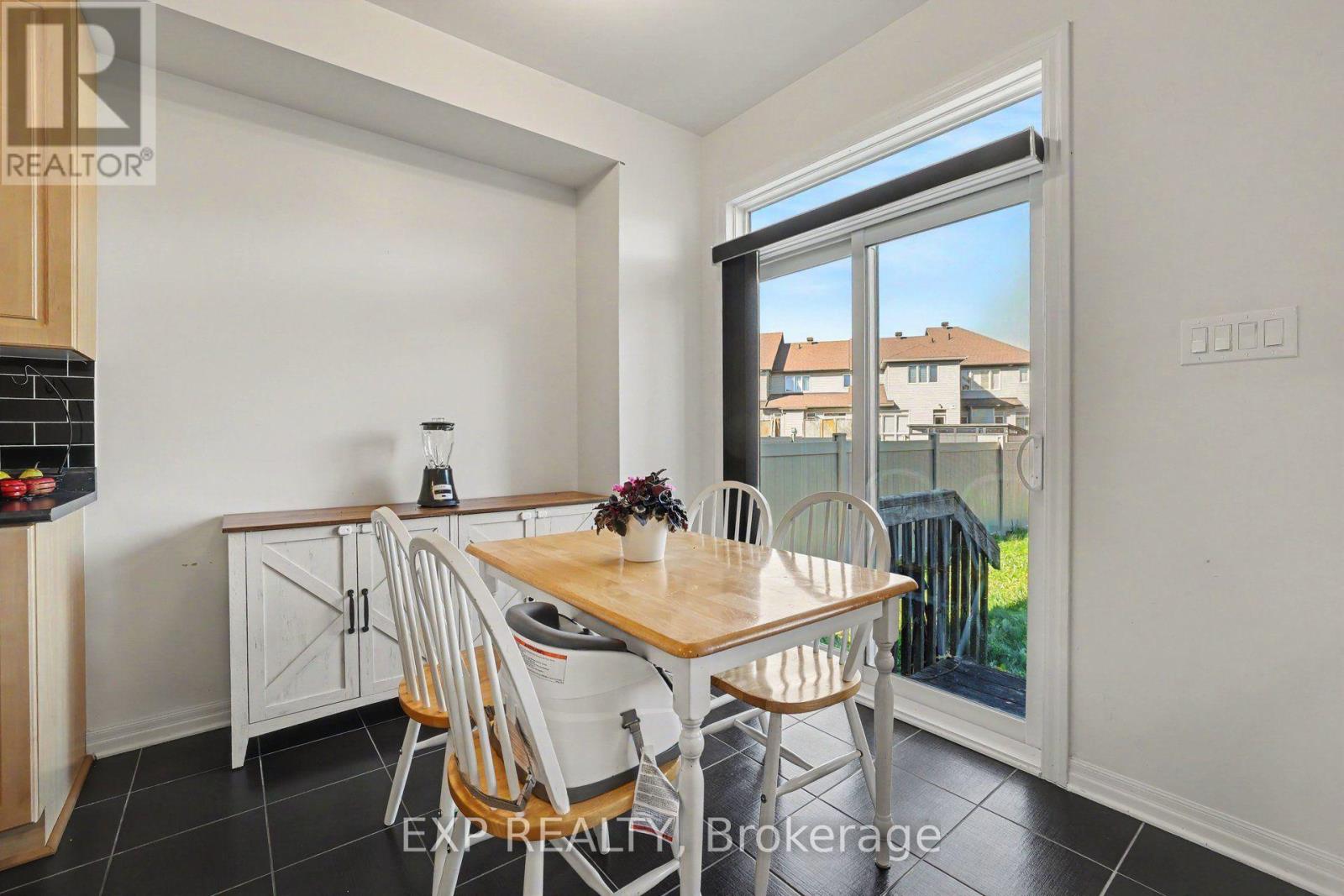 115 Hawkshaw Crescent Property Photo 10