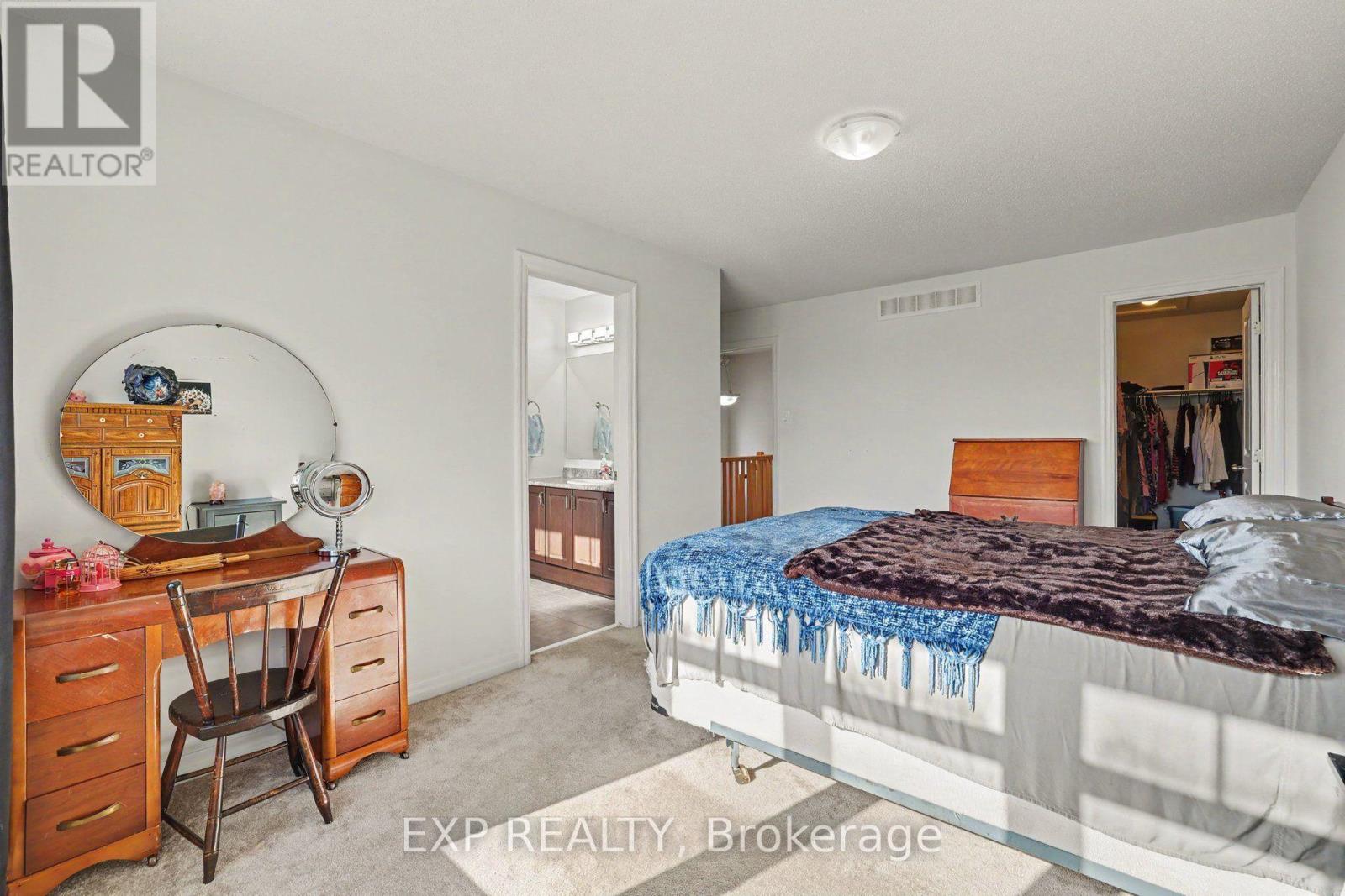 115 Hawkshaw Crescent Property Photo 19