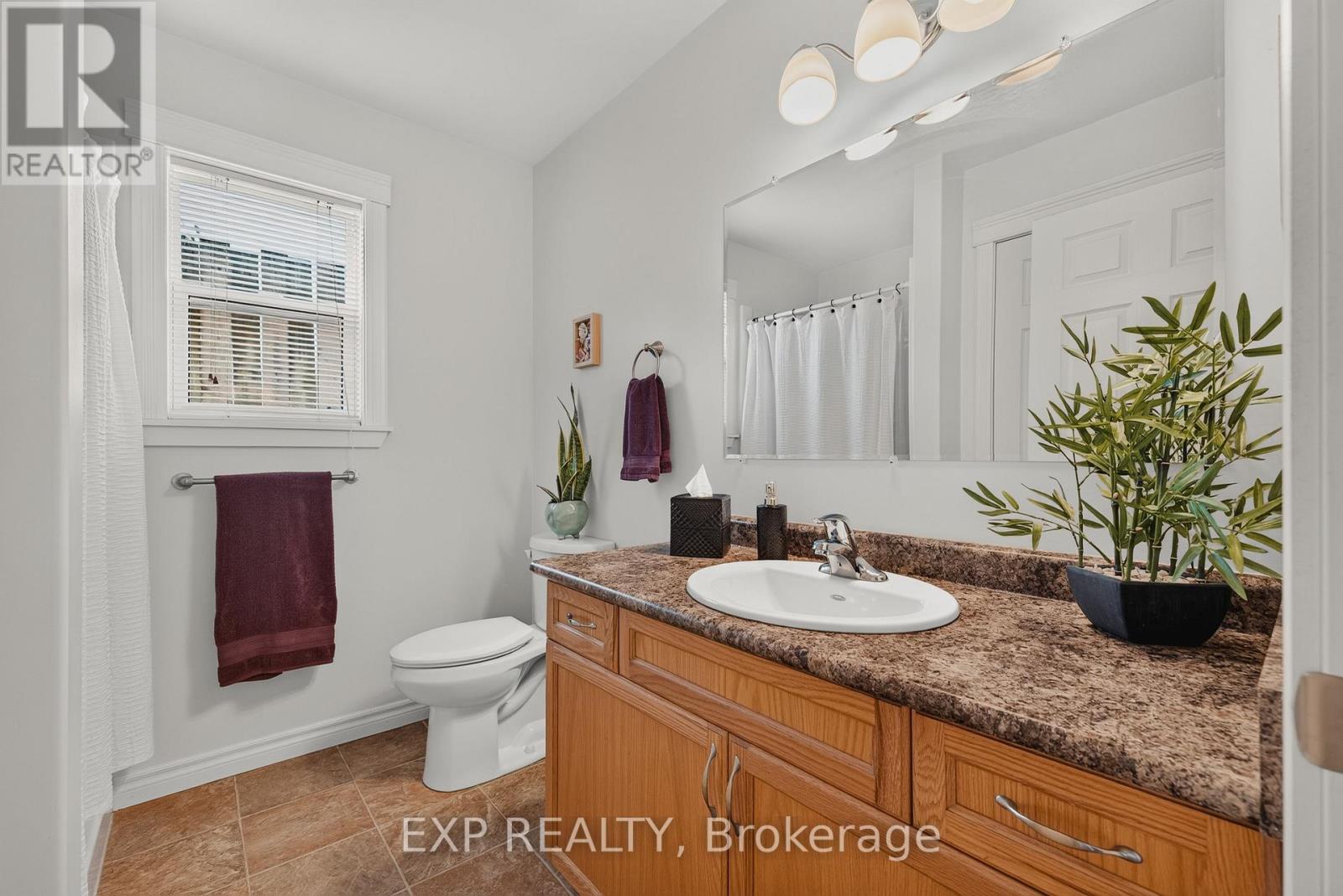 628 Elizabeth Street W Property Photo 20