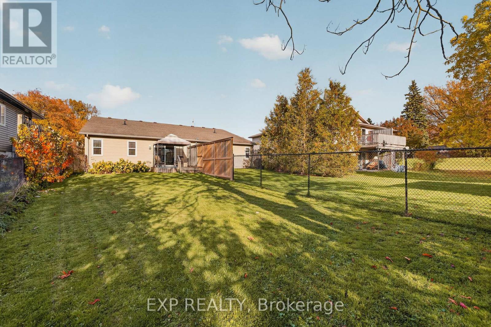 628 Elizabeth Street W Property Photo 24