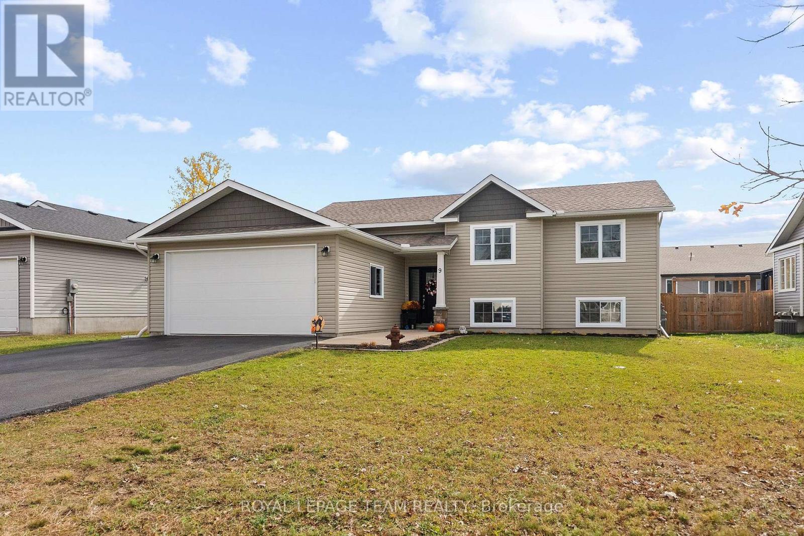 9 TERRANCE DRIVE Property Photo 1