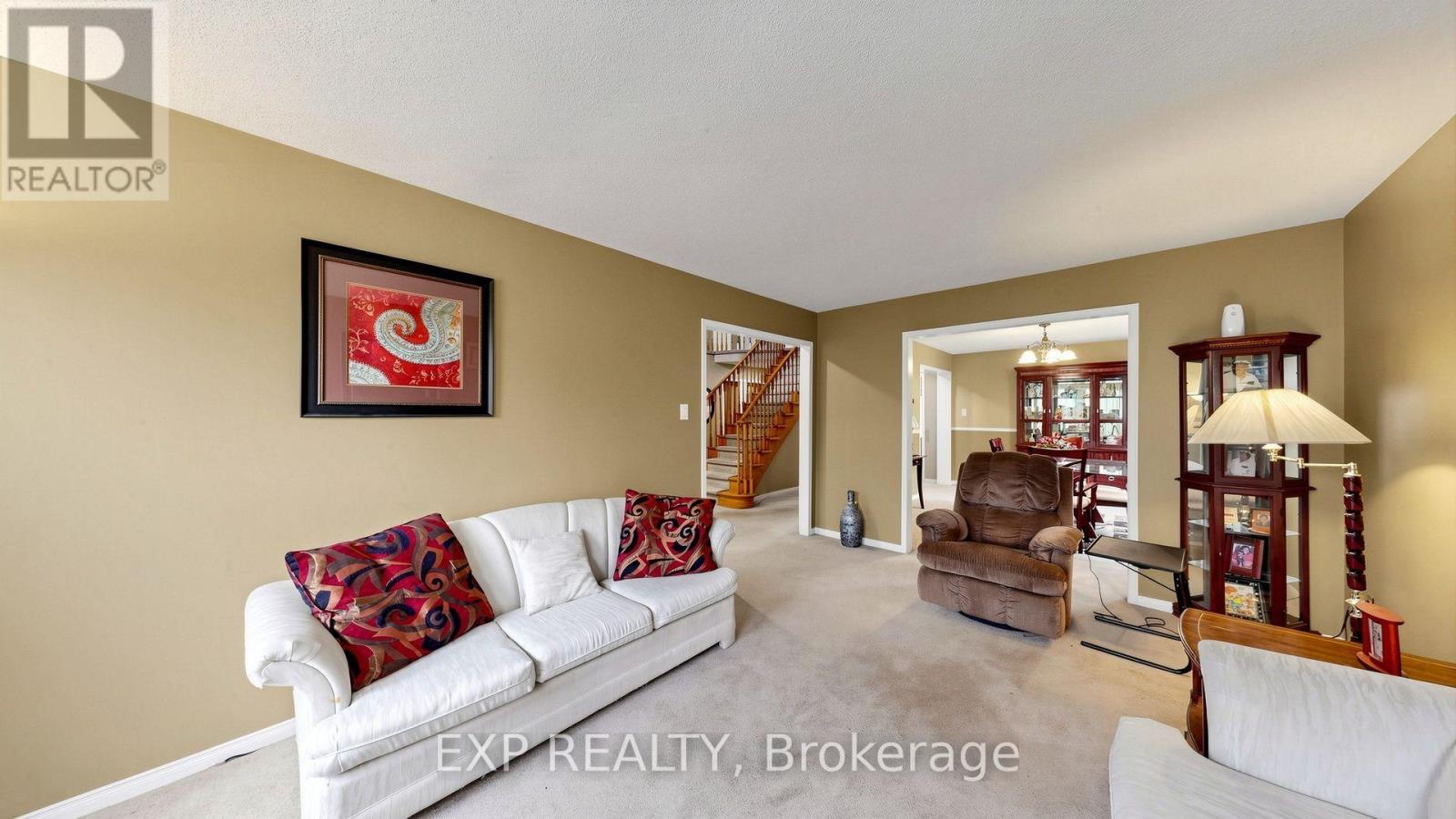 28 Hurlbut Place Property Photo 5