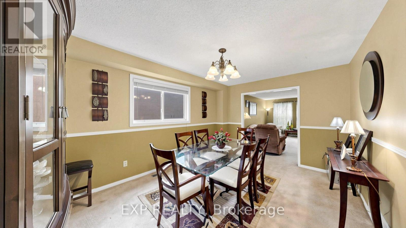 28 Hurlbut Place Property Photo 8