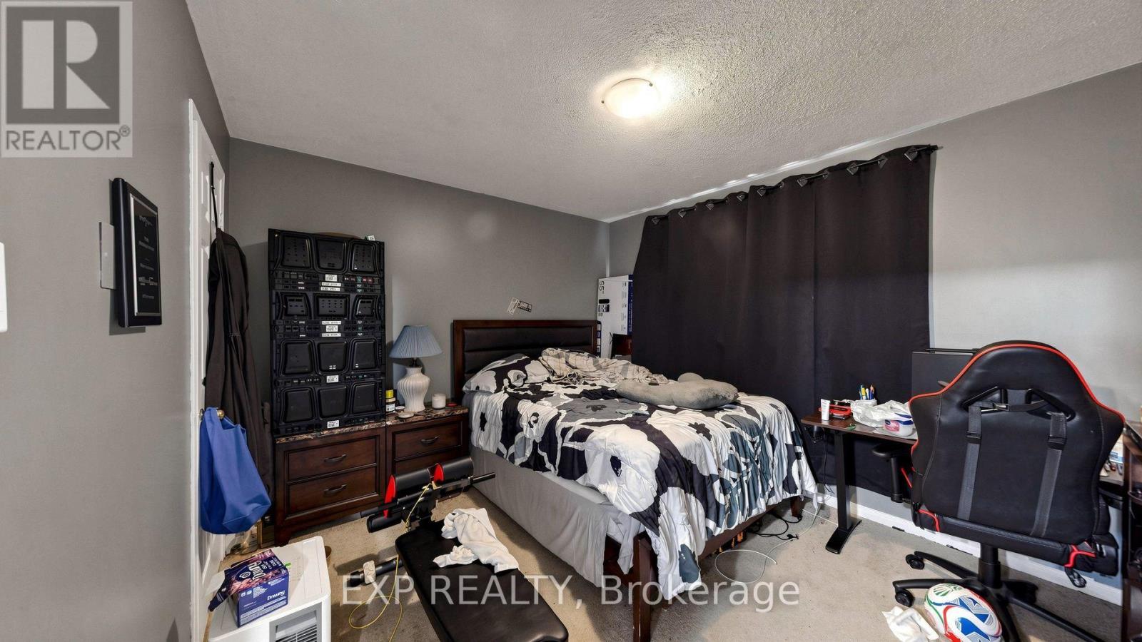 28 Hurlbut Place Property Photo 33