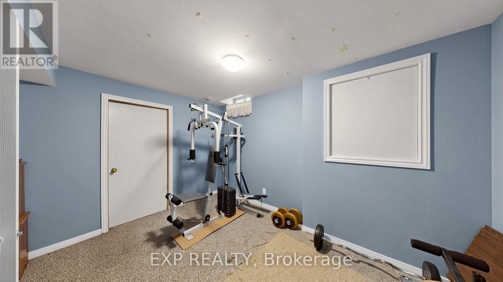 28 Hurlbut Place Property Photo 42
