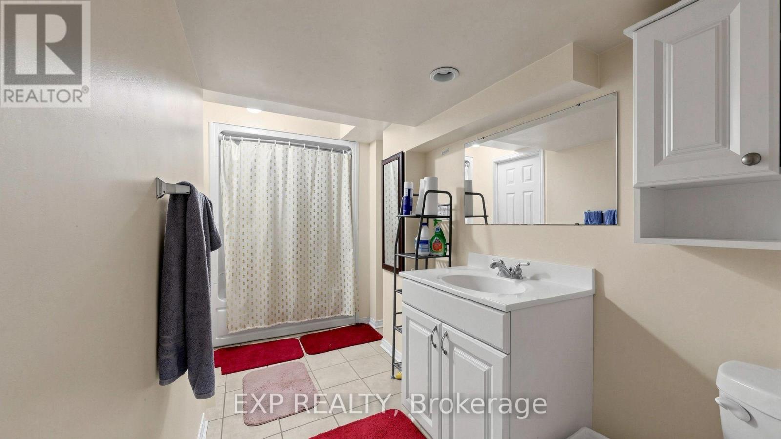 28 Hurlbut Place Property Photo 46