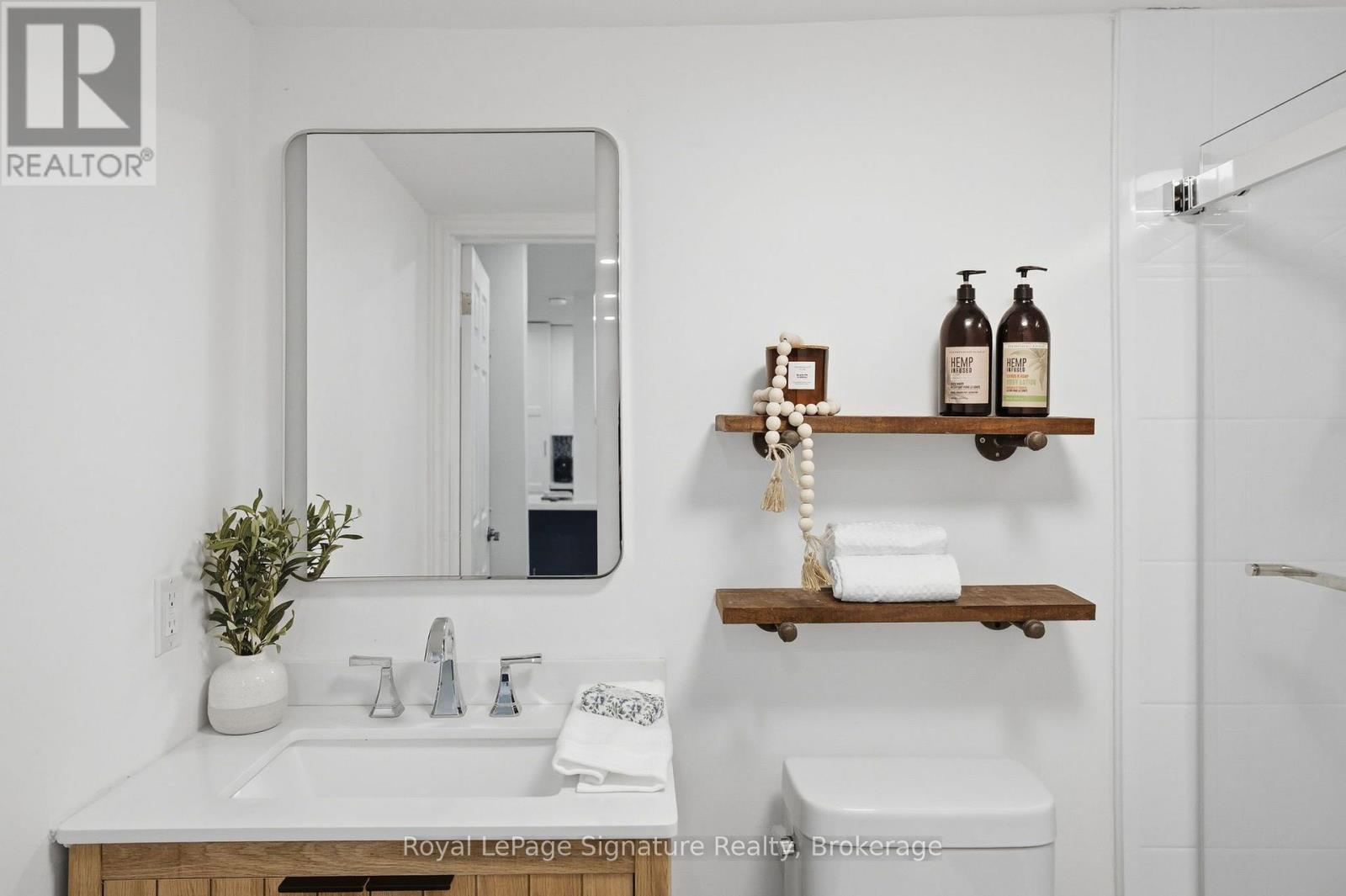 31 - 209472 Highway 26 Property Photo 16