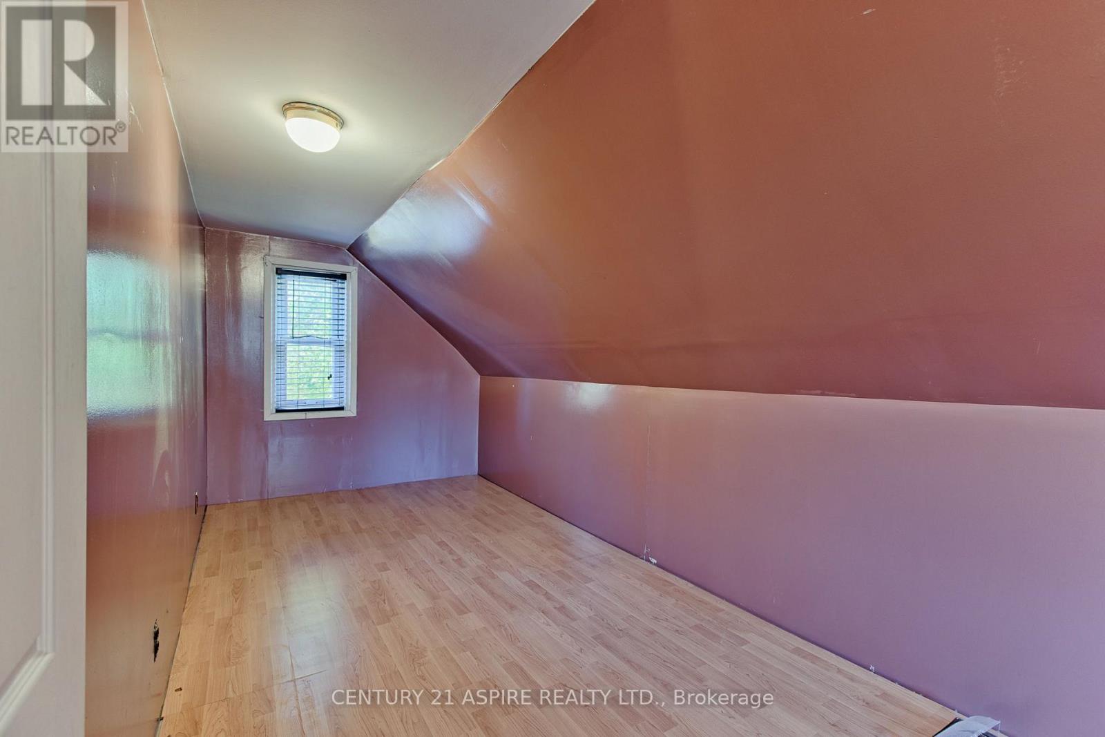 503 Moffat Street Property Photo 13