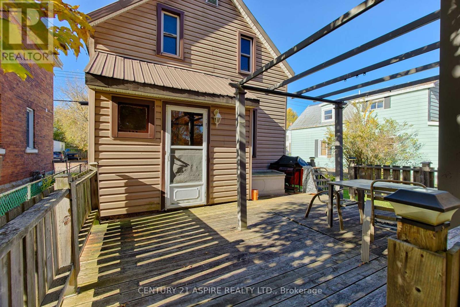 503 Moffat Street Property Photo 24