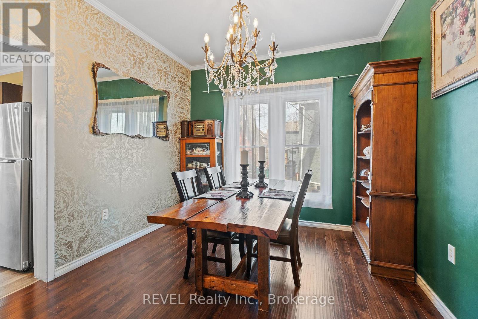 4755 River Road Property Photo 9