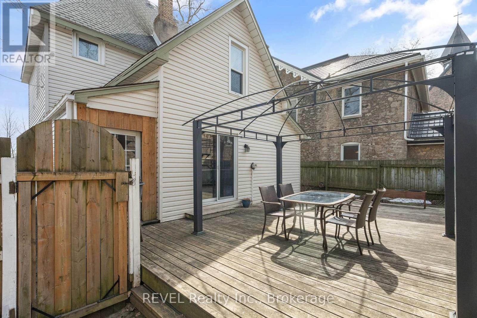 4755 River Road Property Photo 24