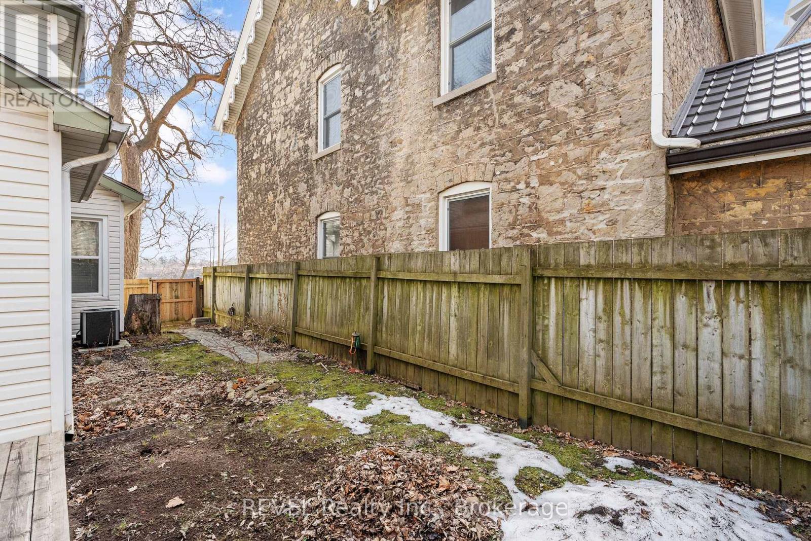 4755 River Road Property Photo 27