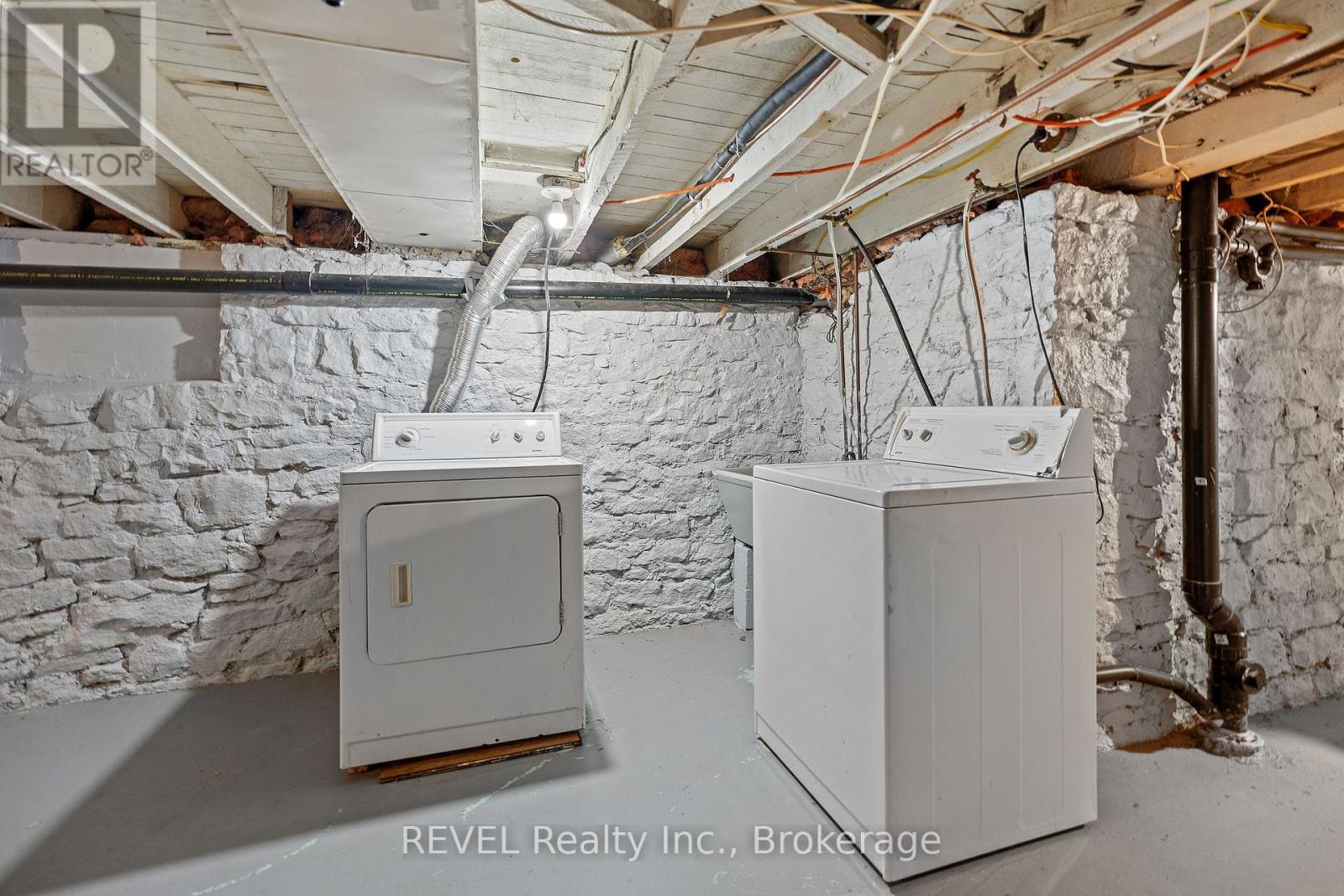 4755 River Road Property Photo 31