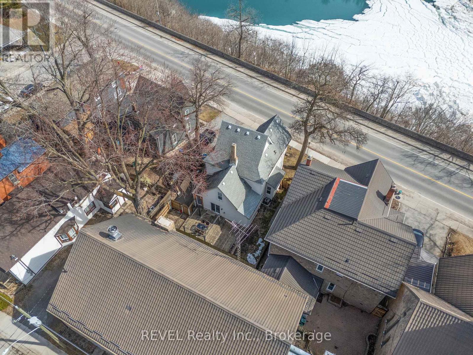 4755 River Road Property Photo 39