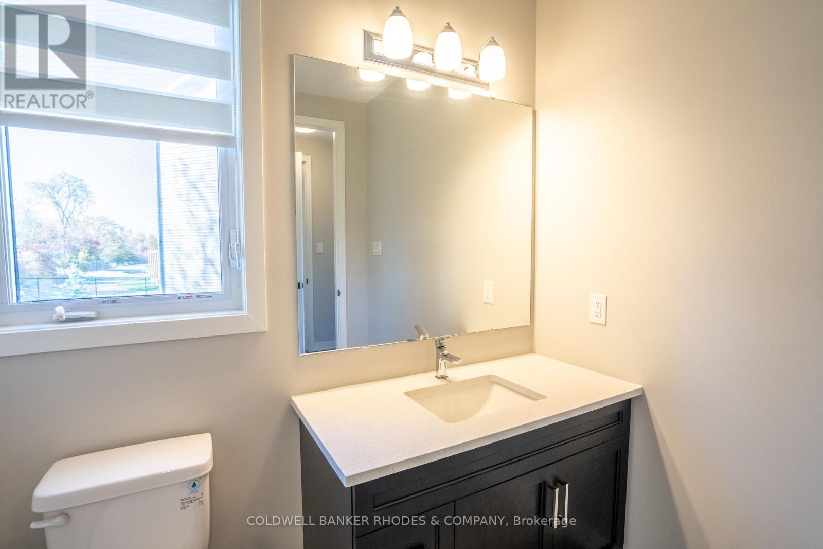 673 Fenwick Way Property Photo 7