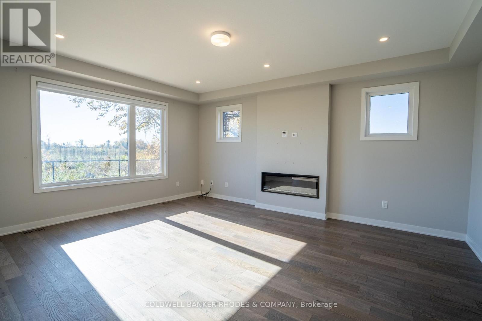 673 Fenwick Way Property Photo 15