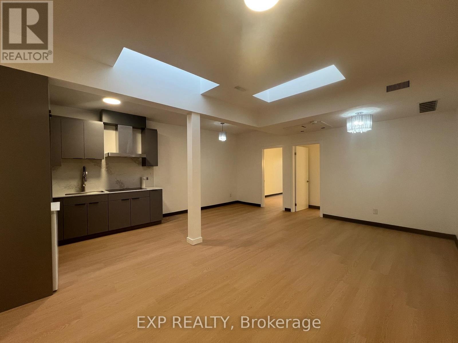 5 - 268 OTTAWA STREET N Property Photo 1