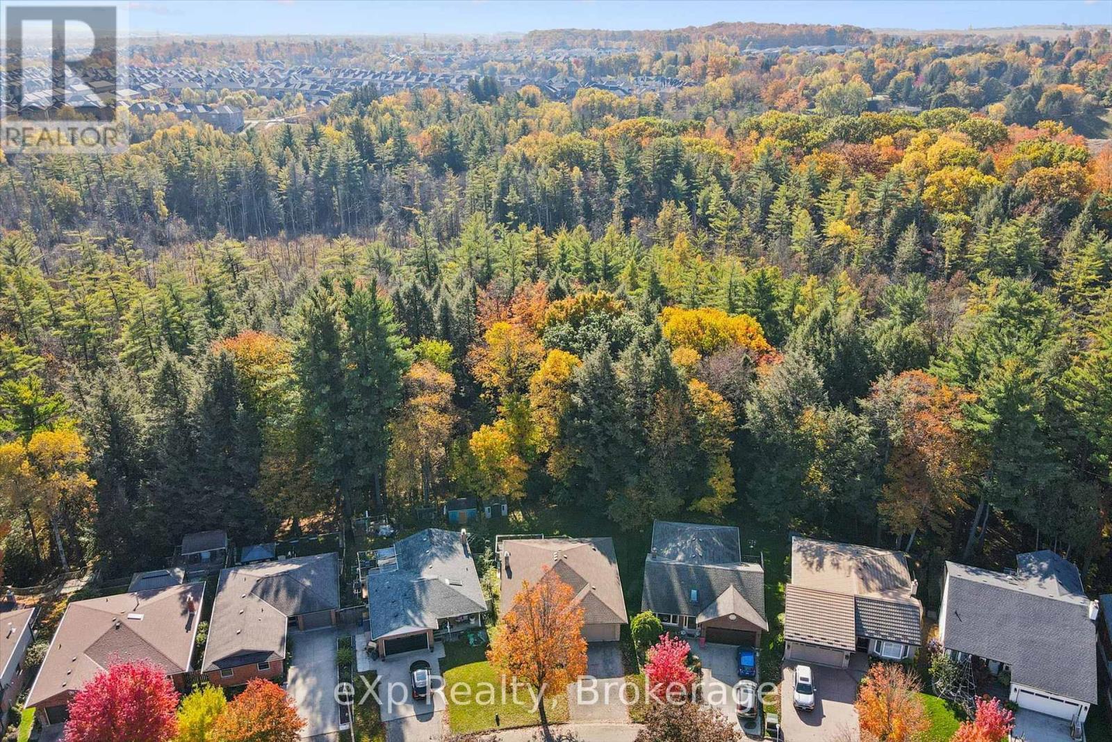 81 Sabrina Crescent Property Photo 2