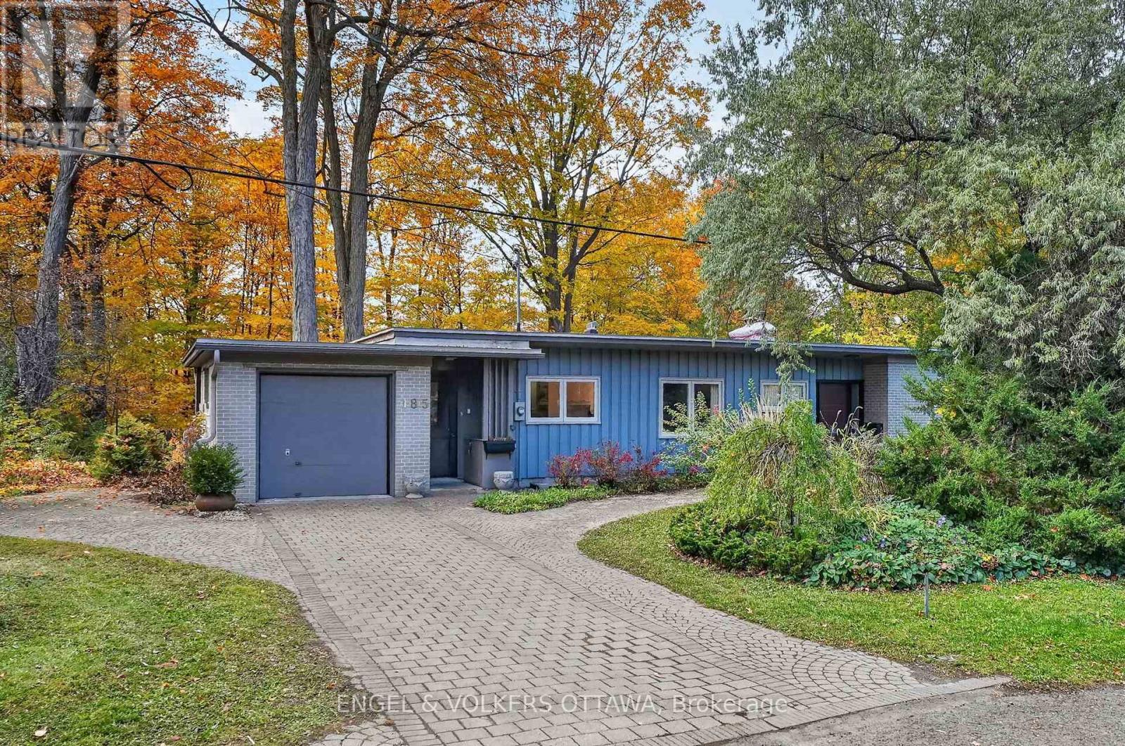 185 LAKEWAY DRIVE Property Photo 1