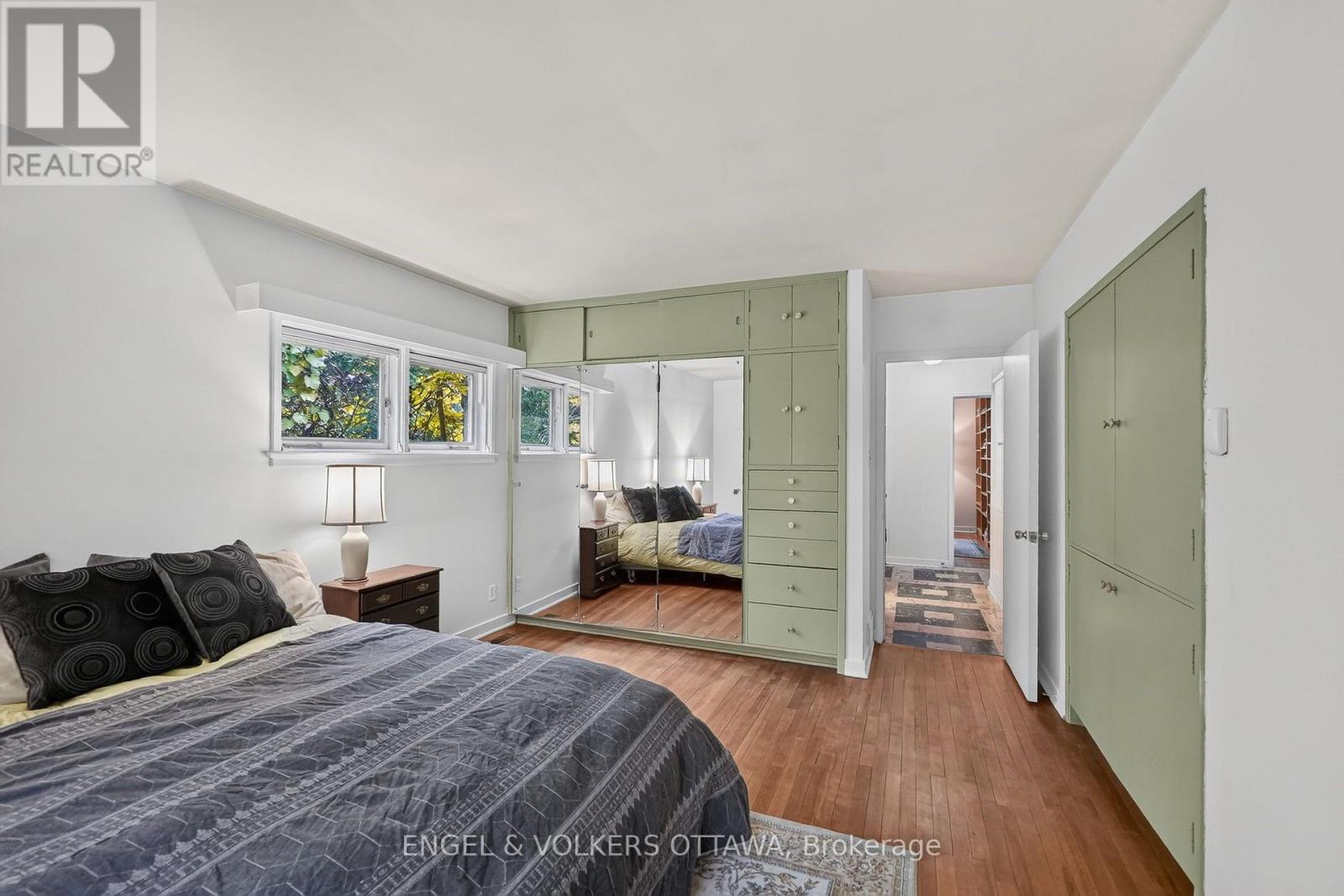185 Lakeway Drive Property Photo 16