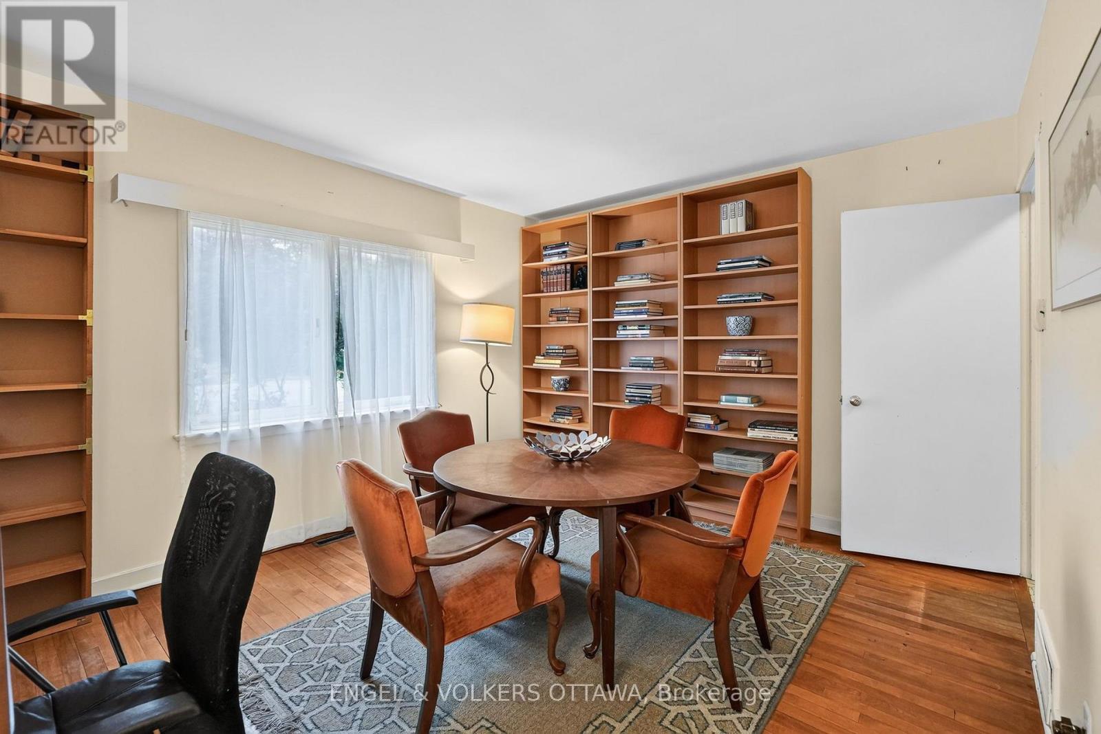 185 Lakeway Drive Property Photo 20