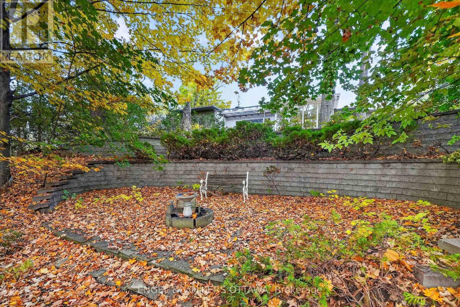 185 Lakeway Drive Property Photo 32