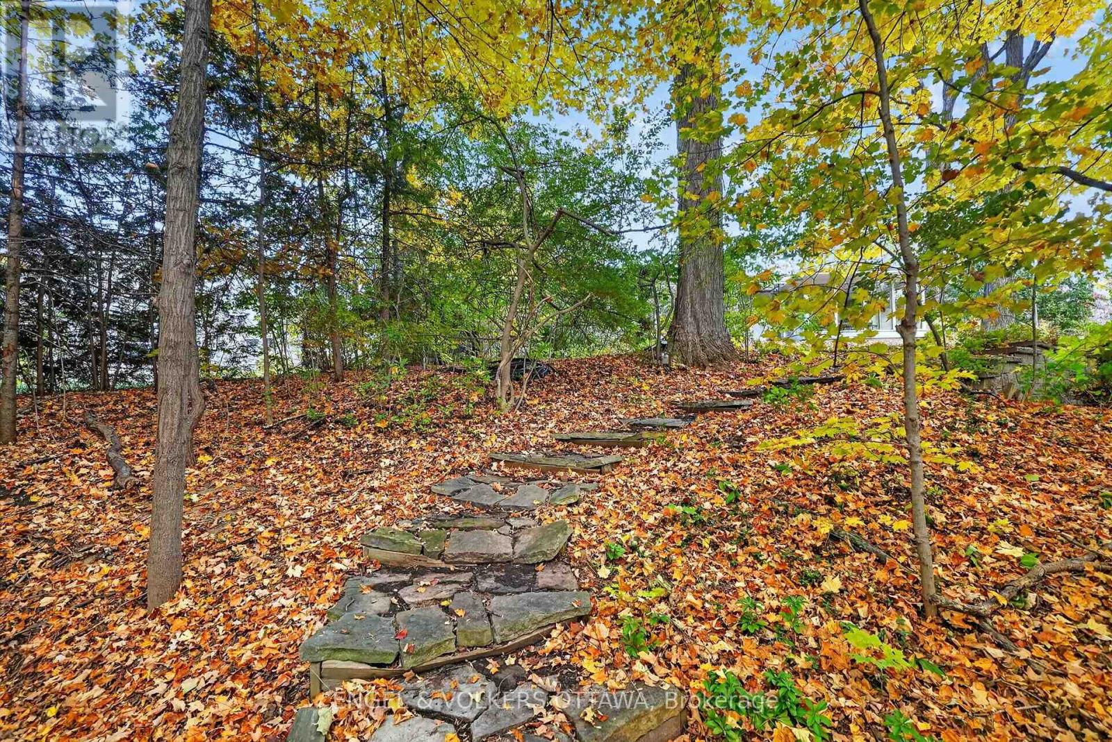 185 Lakeway Drive Property Photo 33