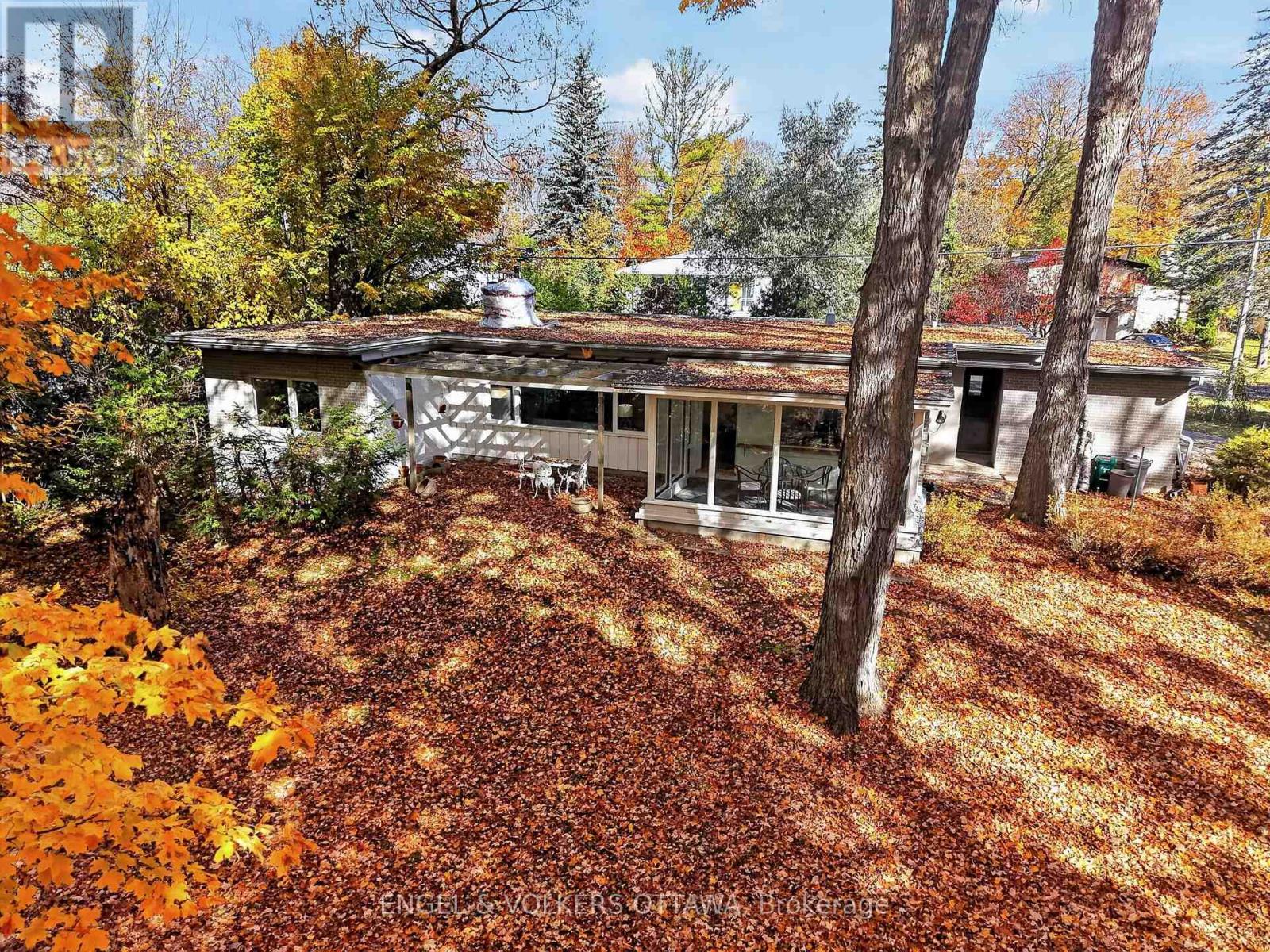 185 Lakeway Drive Property Photo 35