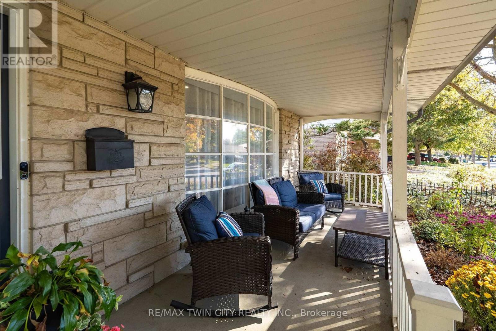 47 Eastwood Drive Property Photo 5