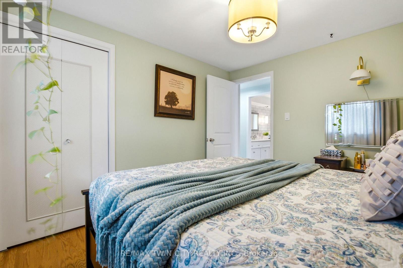 47 Eastwood Drive Property Photo 22