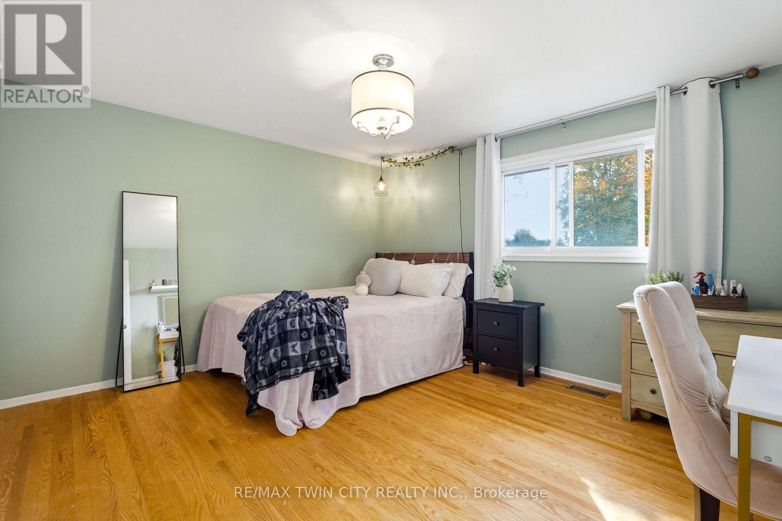 47 Eastwood Drive Property Photo 24